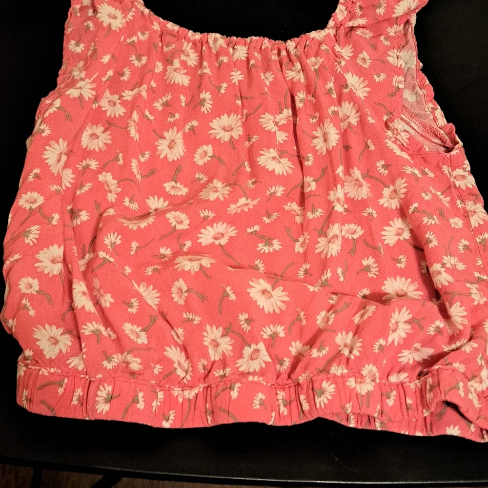 Childrens Place Girls Pink Floral Ruffle Top and Shorts Set, good preloved